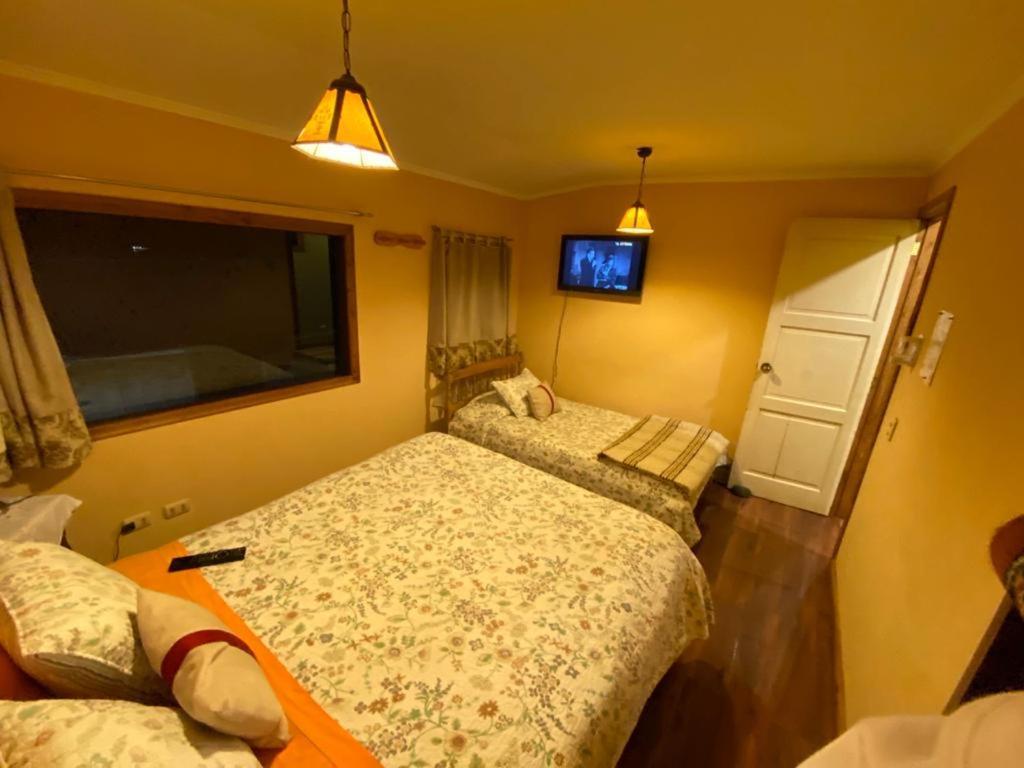 Hostal Y Cabanas Mirando Al Mar Puerto Montt Bagian luar foto