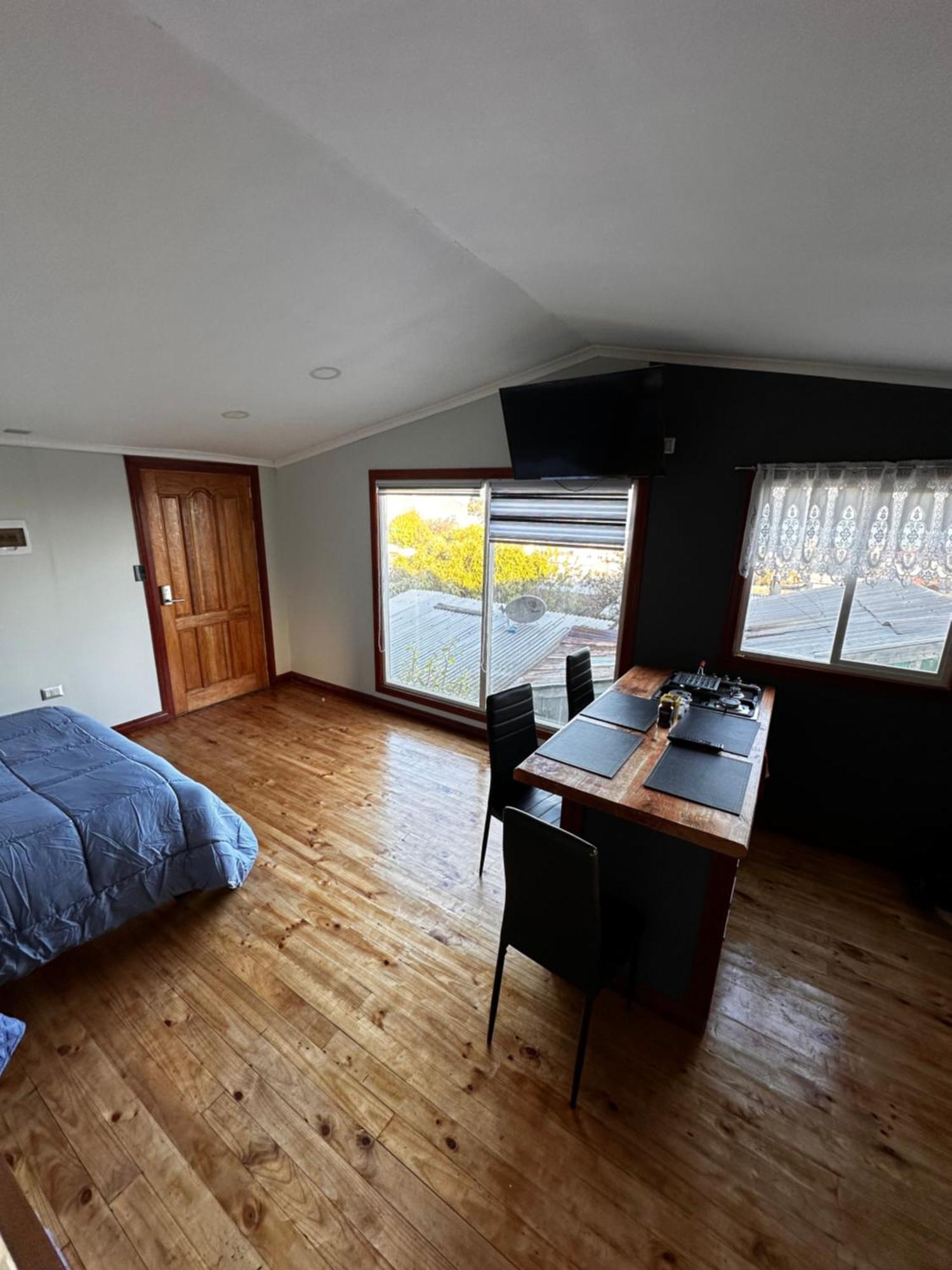 Hostal Y Cabanas Mirando Al Mar Puerto Montt Bagian luar foto