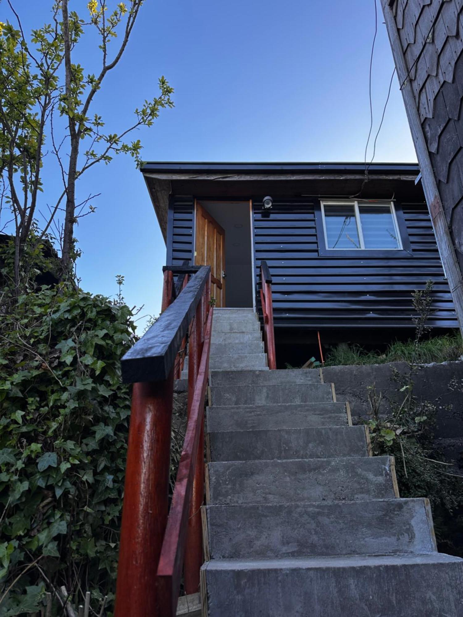 Hostal Y Cabanas Mirando Al Mar Puerto Montt Bagian luar foto