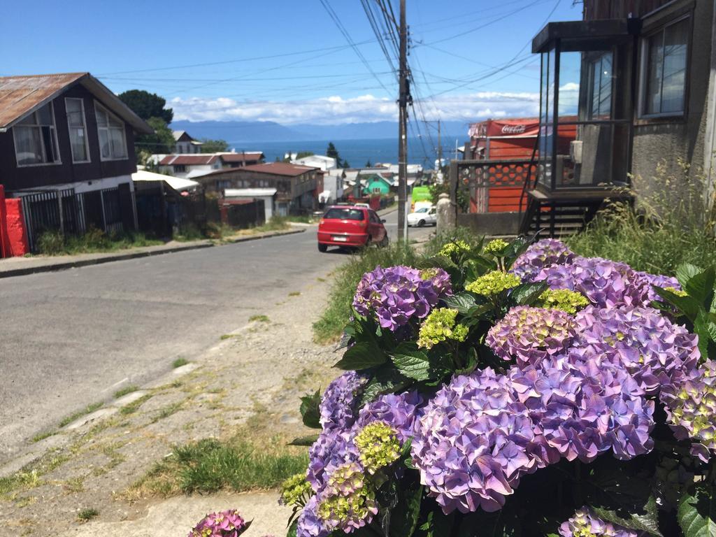 Hostal Y Cabanas Mirando Al Mar Puerto Montt Bagian luar foto