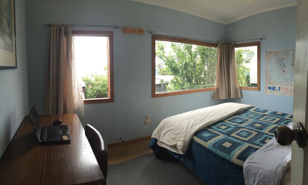Hostal Y Cabanas Mirando Al Mar Puerto Montt Bagian luar foto